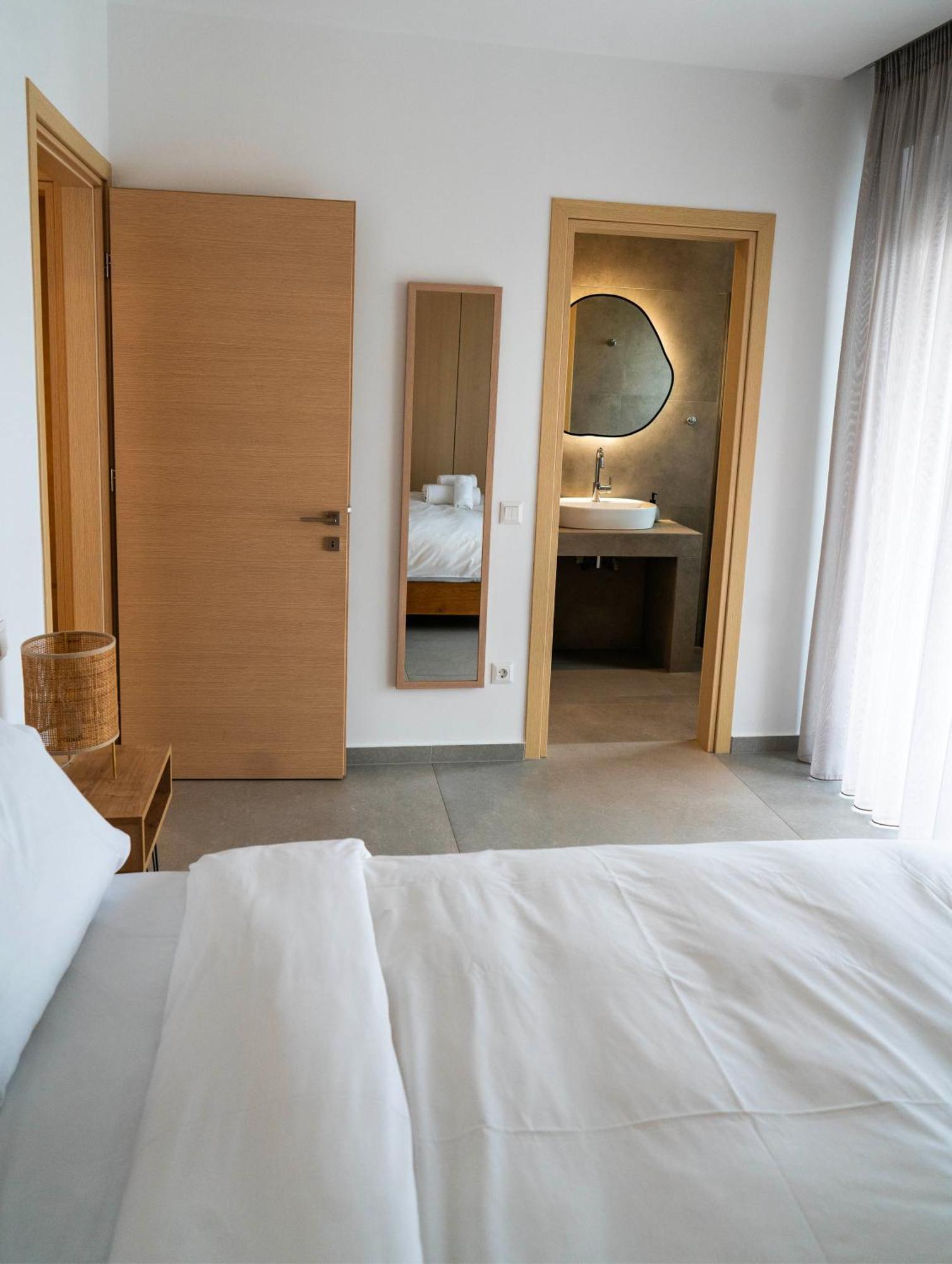White Luxury Apartment Tríkala Buitenkant foto