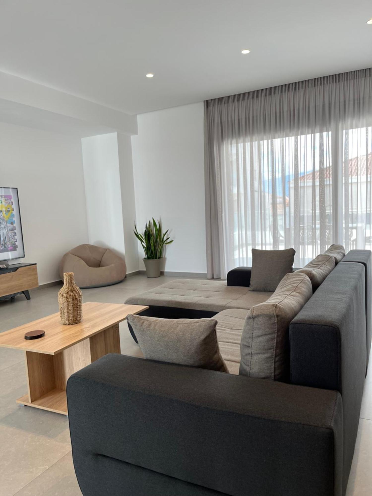 White Luxury Apartment Tríkala Buitenkant foto